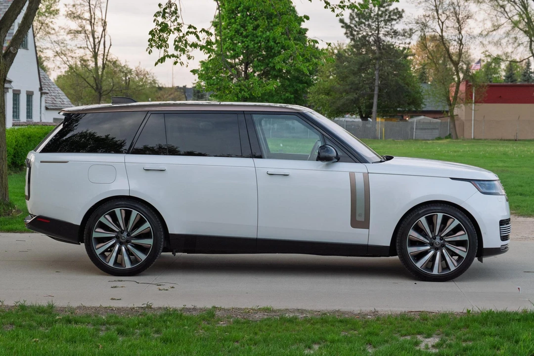 2022 Land Rover Range Rover L460 - Image 3 of 31