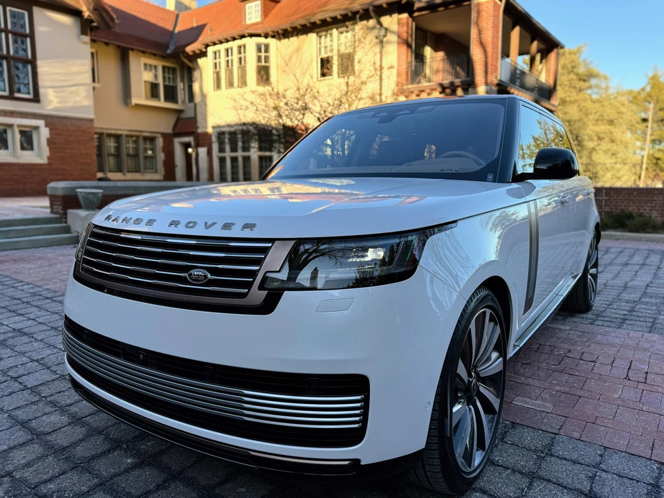 2022 Land Rover Range Rover L460 - Image 12 of 31