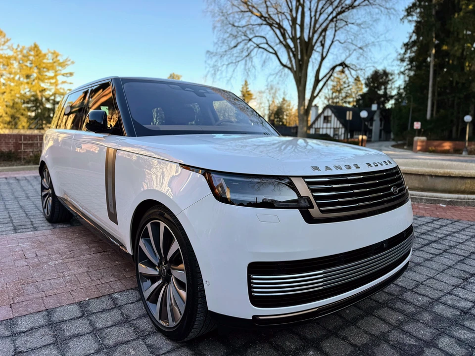 2022 Land Rover Range Rover L460 - Image 21 of 31