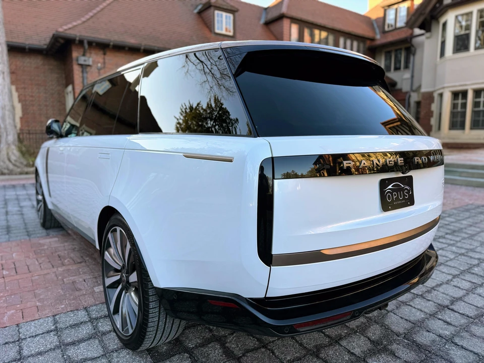 2022 Land Rover Range Rover L460 - Image 16 of 31