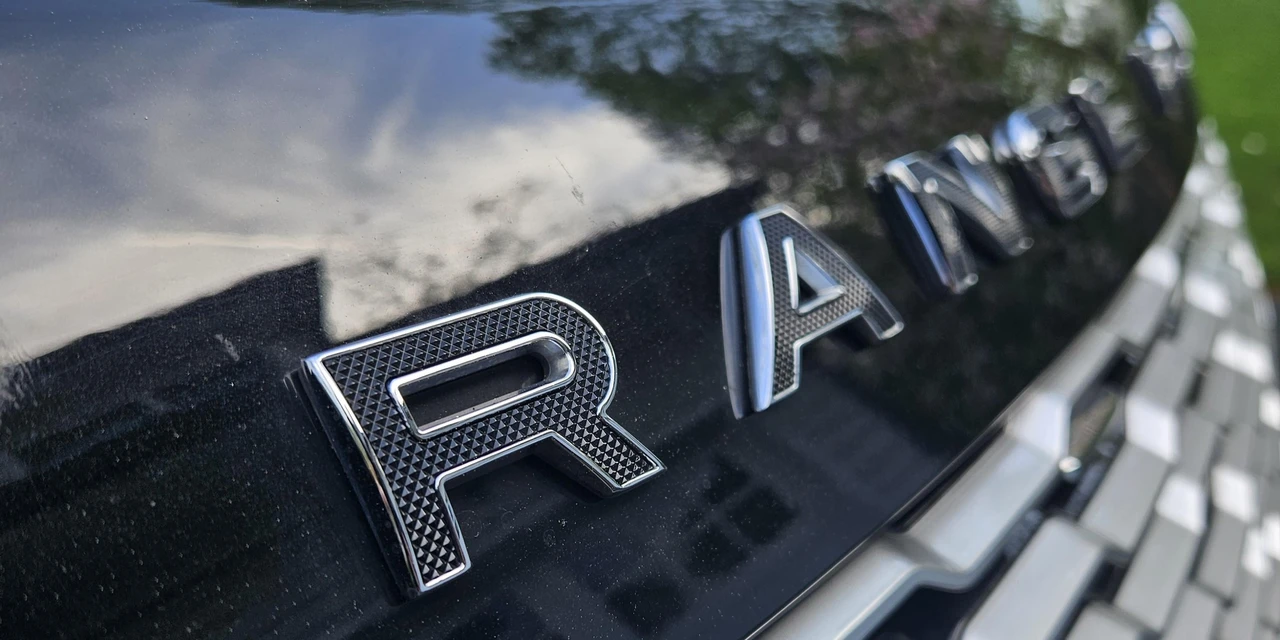 2022 Land Rover Range Rover L460 - Image 11 of 31