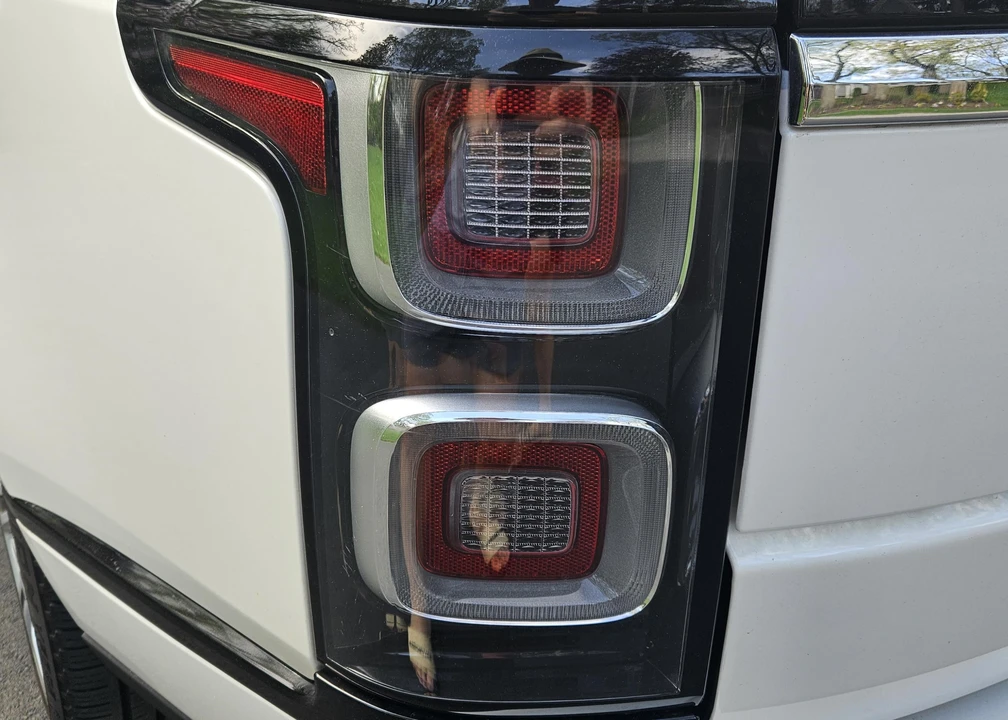 2022 Land Rover Range Rover L460 - Image 16 of 31