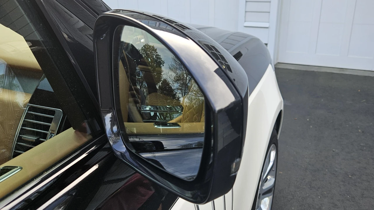 2022 Land Rover Range Rover L460 - Image 19 of 31