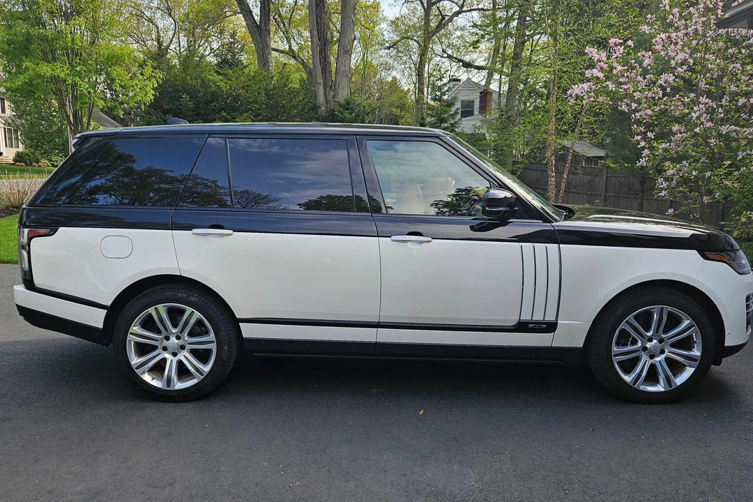2022 Land Rover Range Rover L460 - Image 8 of 31