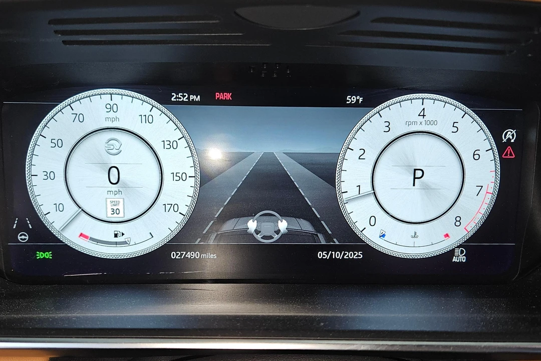 2022 Land Rover Range Rover L460 - Image 28 of 31