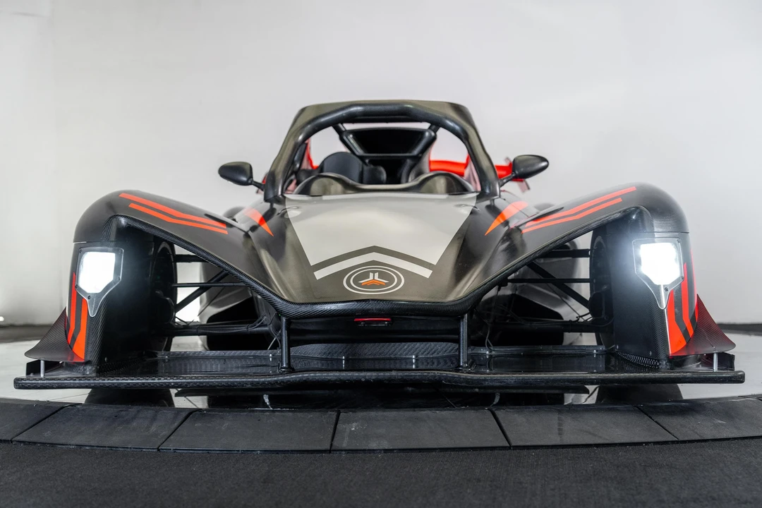 2022 Revolution - Image 6 of 31