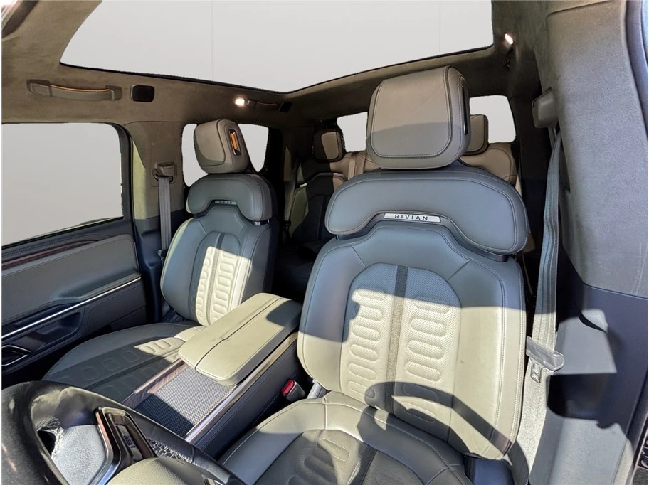 2022 Rivian R1T - Image 19 of 21