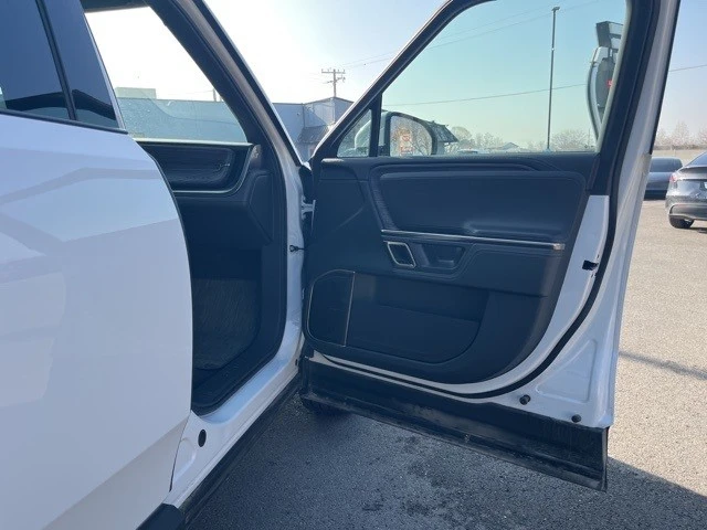 2022 Rivian R1T - Image 21 of 21