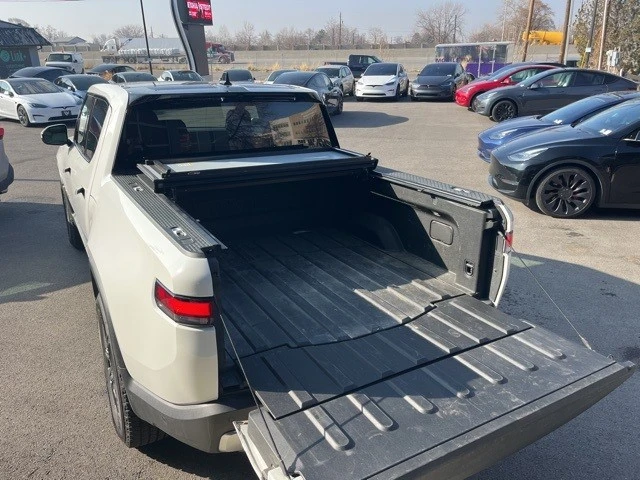 2022 Rivian R1T - Image 15 of 21