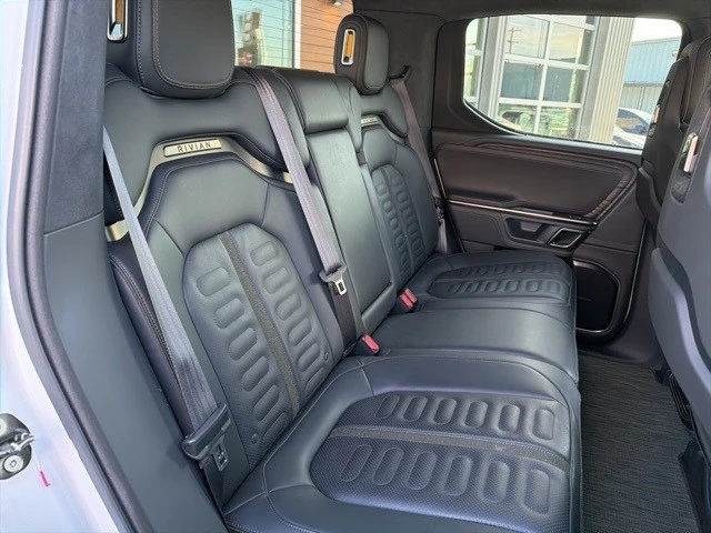 2022 Rivian R1T - Image 21 of 21