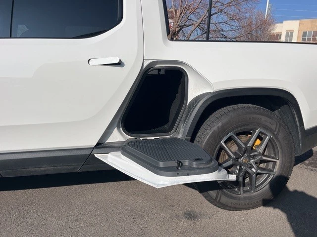 2022 Rivian R1T - Image 13 of 21