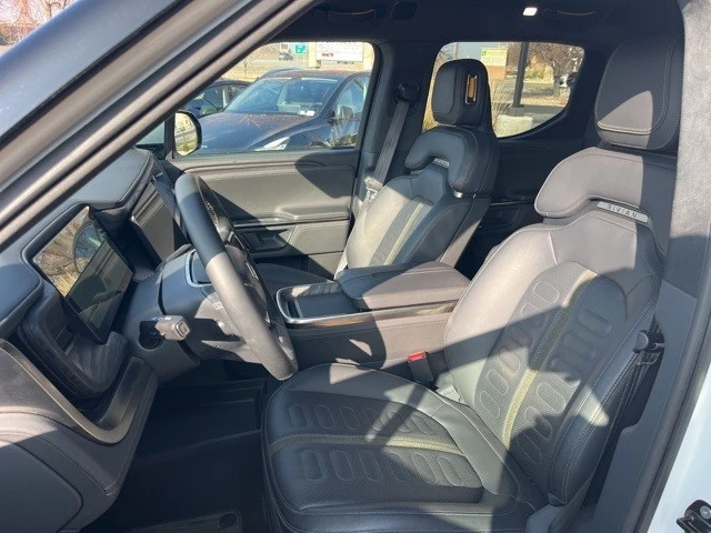 2022 Rivian R1T - Image 8 of 21