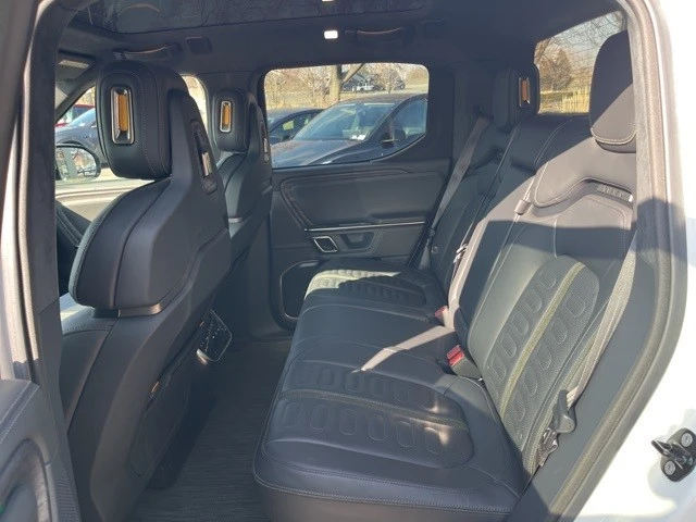 2022 Rivian R1T - Image 12 of 21