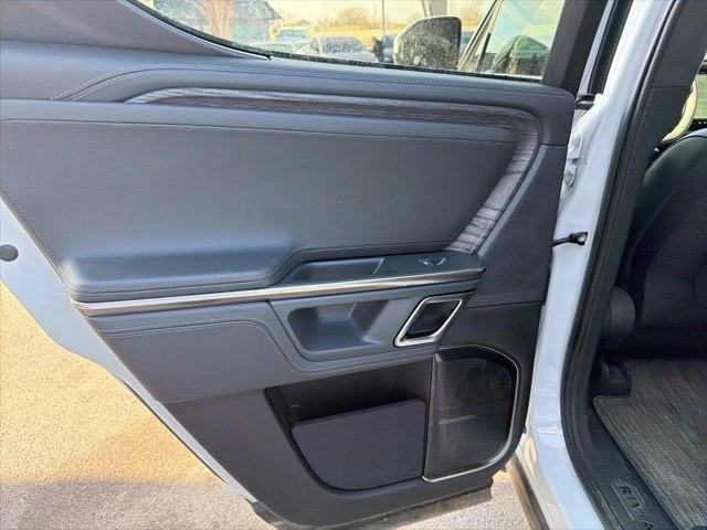 2022 Rivian R1T - Image 16 of 21