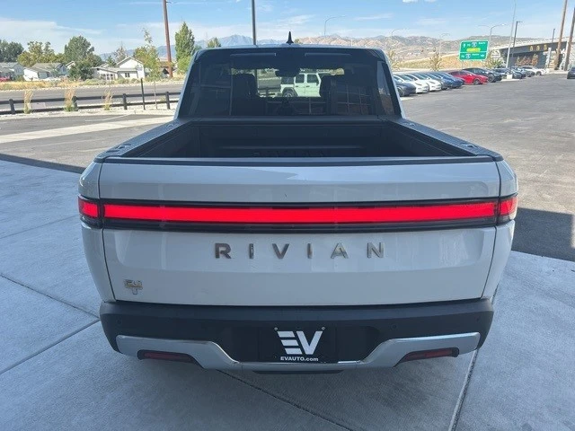 2022 Rivian R1T - Image 7 of 21