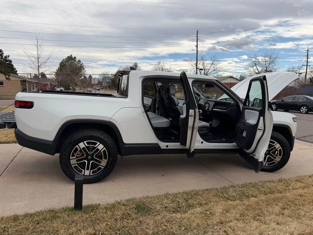 2022 Rivian R1T - Image 4 of 5