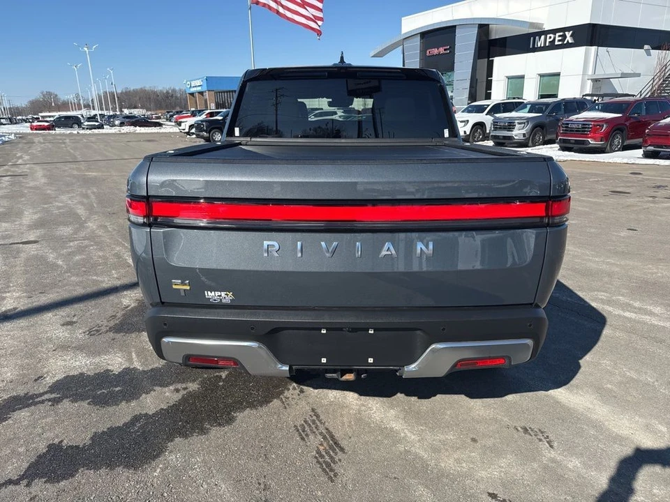 2022 Rivian R1T - Image 4 of 12