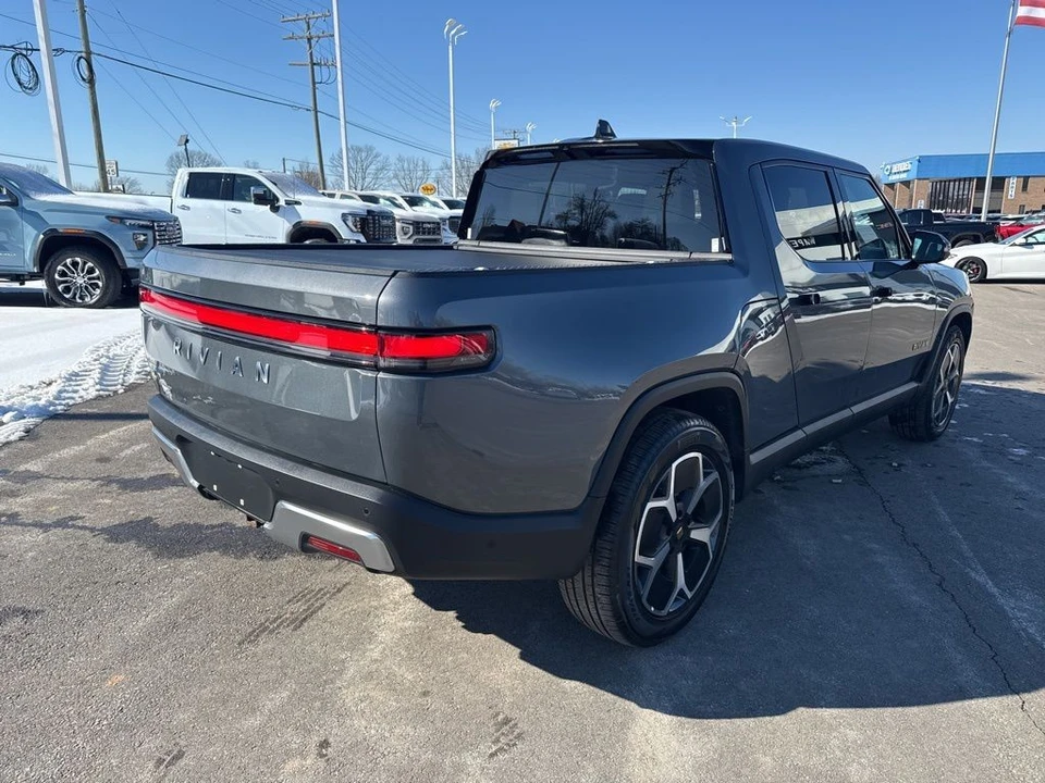 2022 Rivian R1T - Image 5 of 12