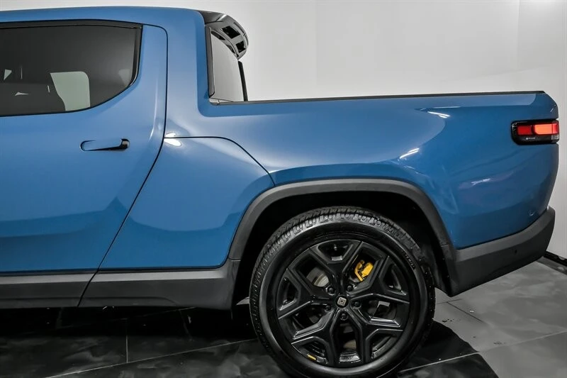 2022 Rivian R1T - Image 8 of 21