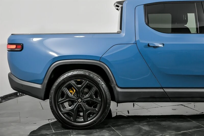 2022 Rivian R1T - Image 12 of 21