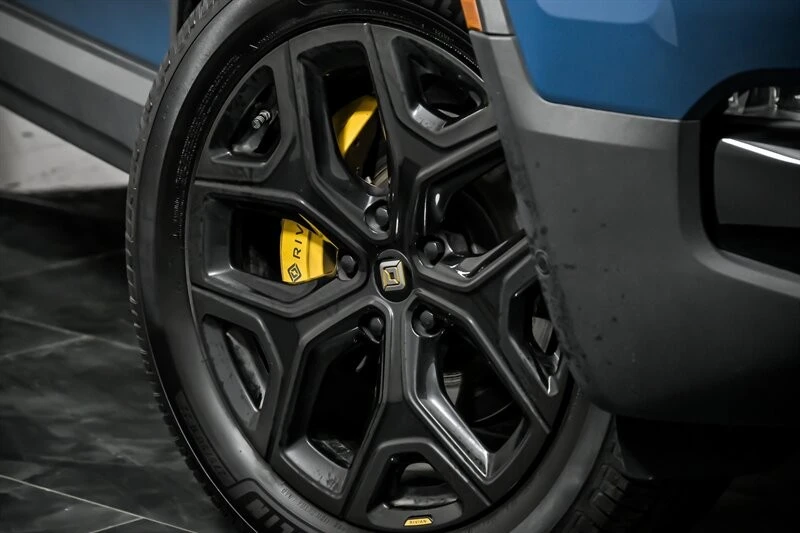 2022 Rivian R1T - Image 3 of 21