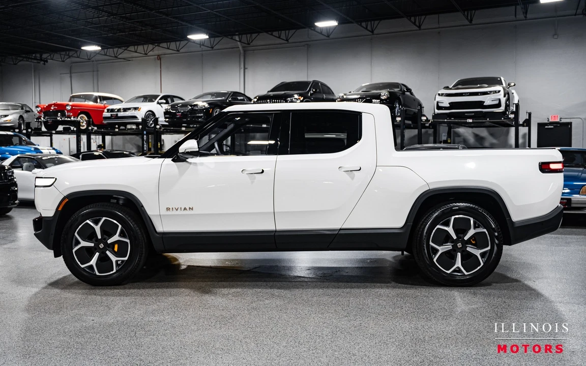 2022 Rivian R1T - Image 2 of 21