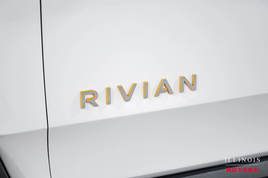 2022 Rivian R1T - Image 10 of 21
