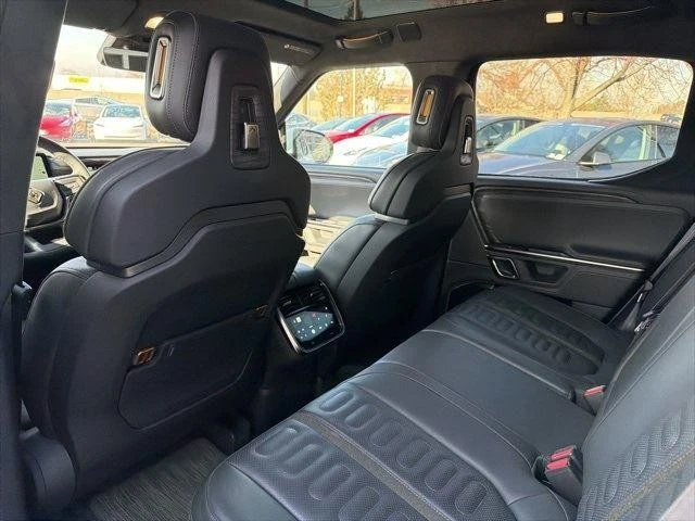 2022 Rivian R1T - Image 17 of 21