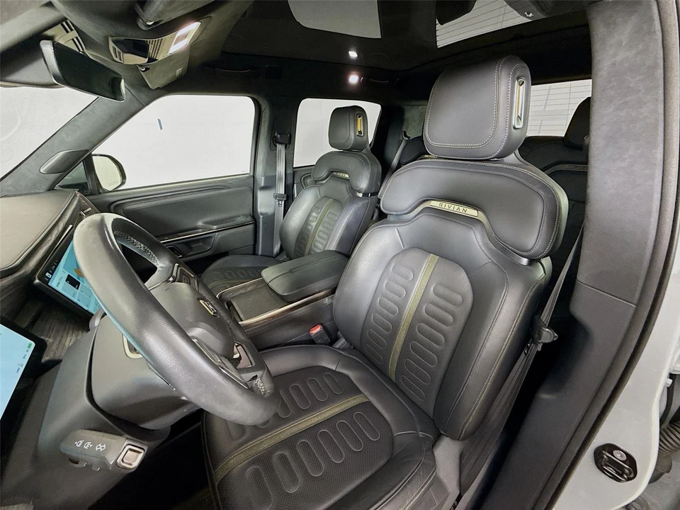 2022 Rivian R1T - Image 4 of 14