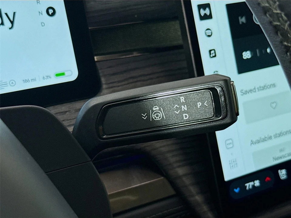 2022 Rivian R1T - Image 6 of 21
