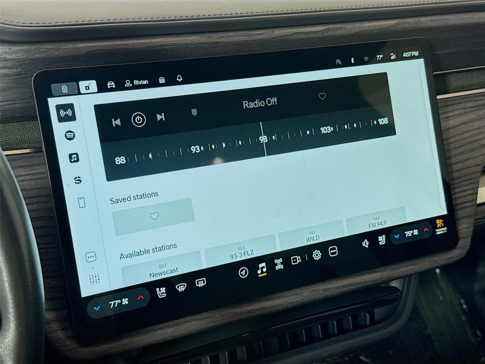 2022 Rivian R1T - Image 7 of 21