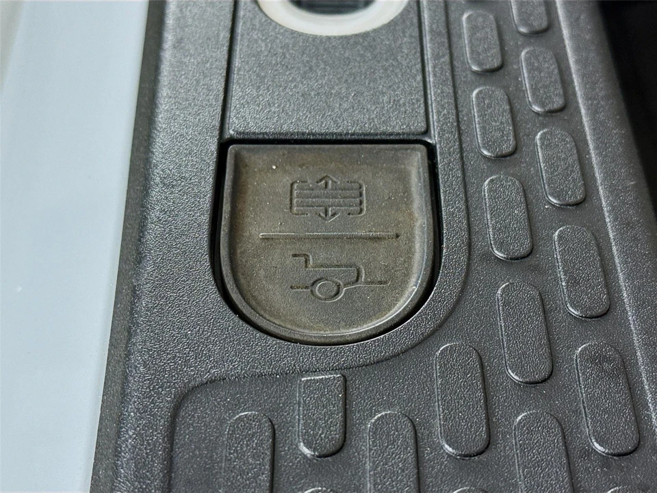 2022 Rivian R1T - Image 14 of 21