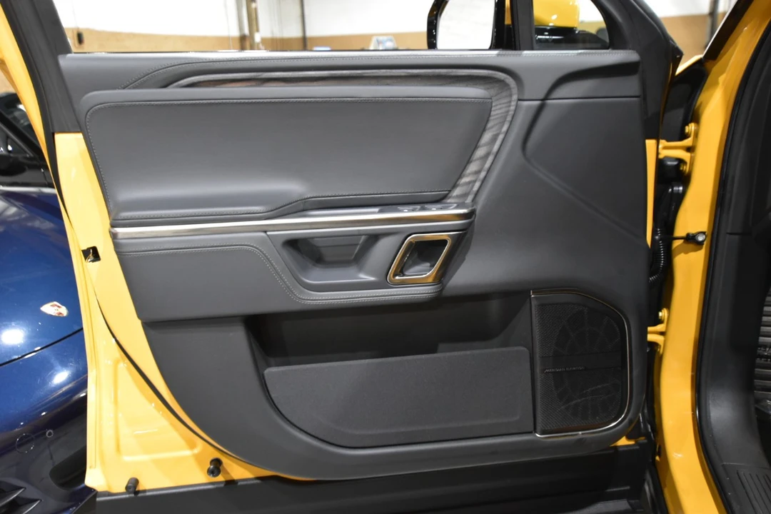2022 Rivian R1T - Image 16 of 21