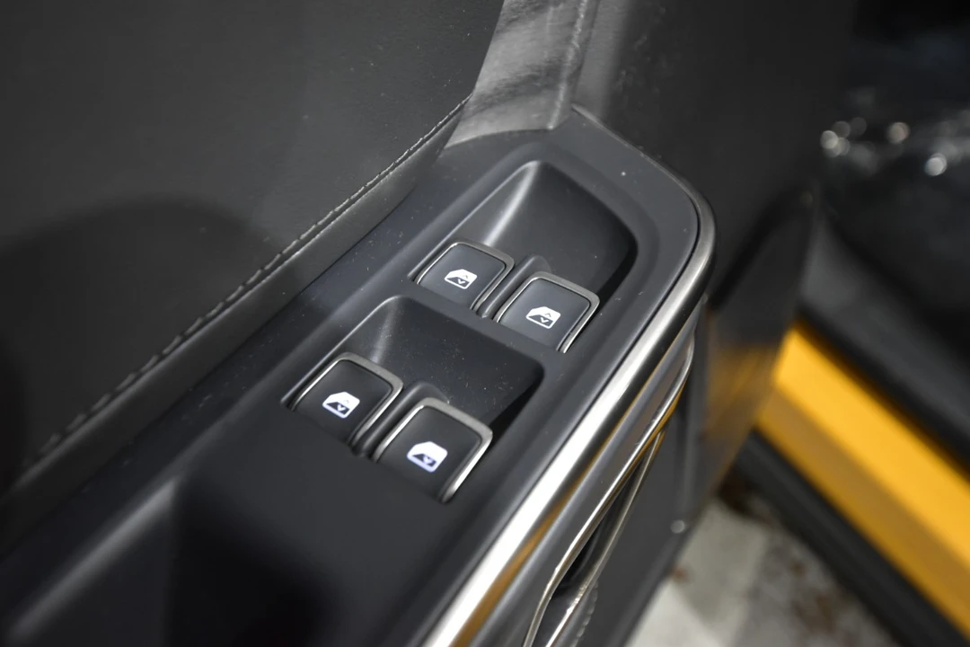 2022 Rivian R1T - Image 17 of 21