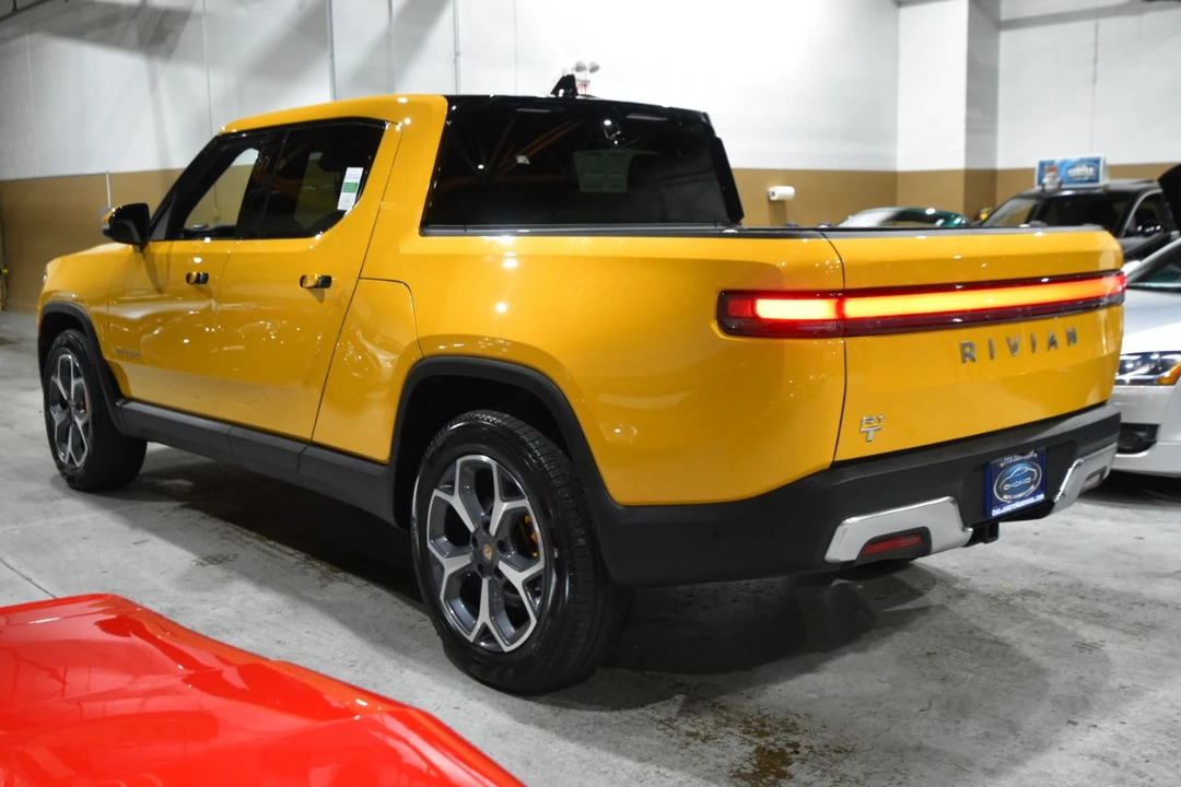2022 Rivian R1T - Image 12 of 12