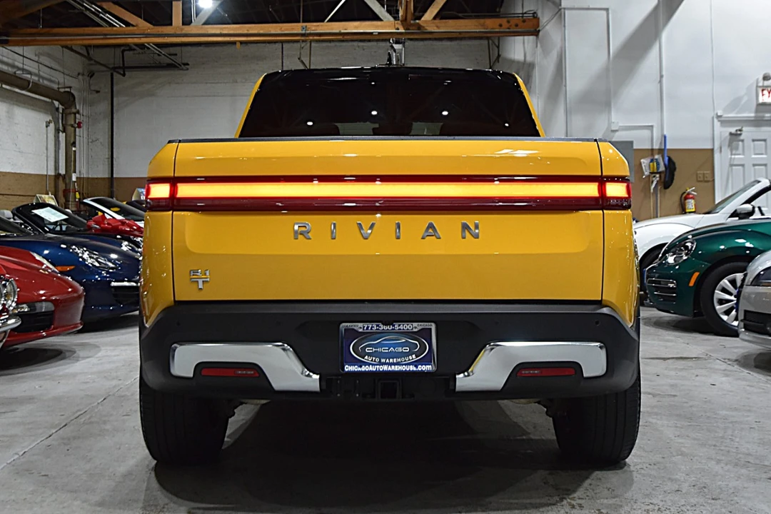 2022 Rivian R1T - Image 9 of 12