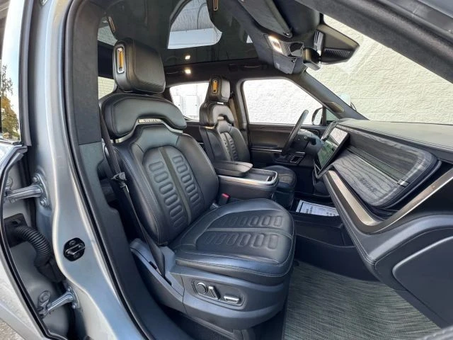 2022 Rivian R1T - Image 7 of 21