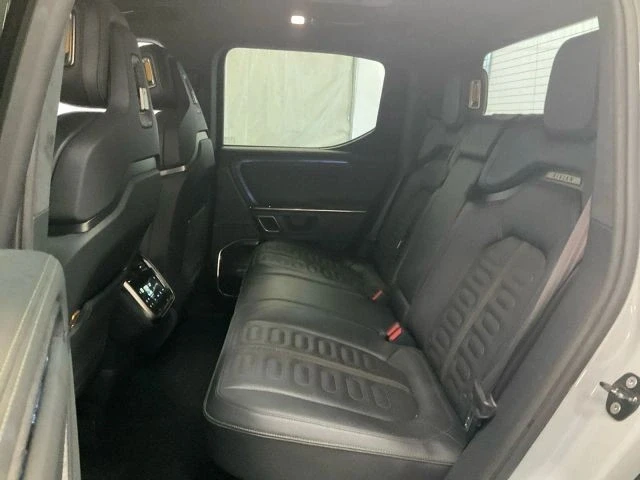 2022 Rivian R1T - Image 8 of 9