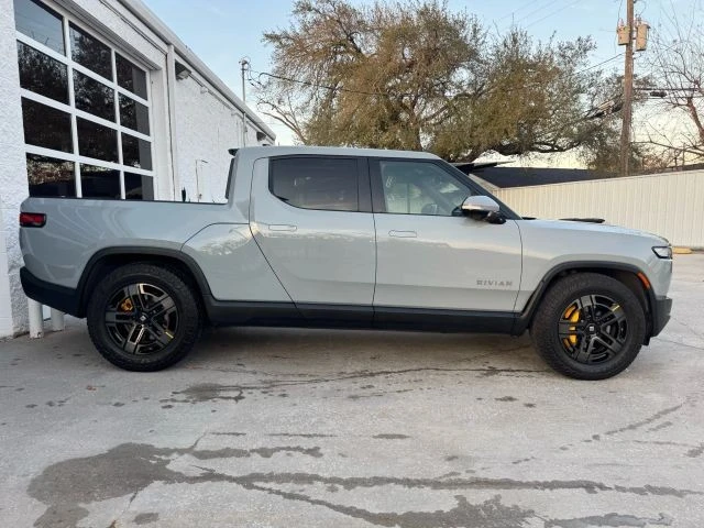 2022 Rivian R1T - Image 21 of 21
