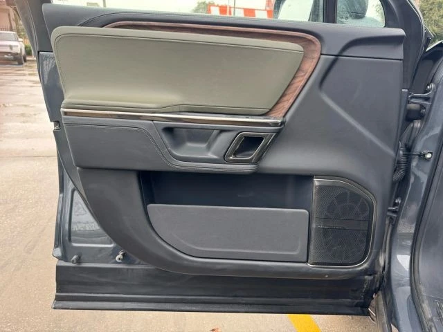 2022 Rivian R1T - Image 5 of 8
