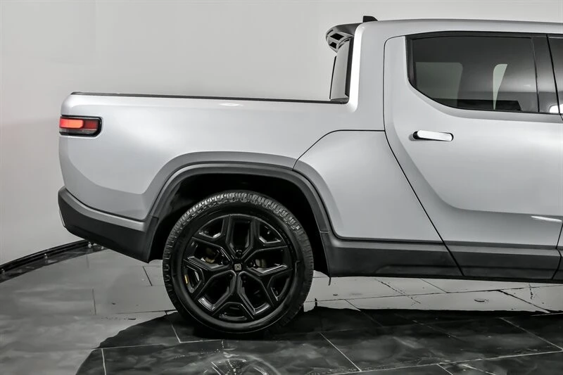 2022 Rivian R1T - Image 11 of 21