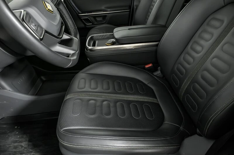 2022 Rivian R1T - Image 18 of 21