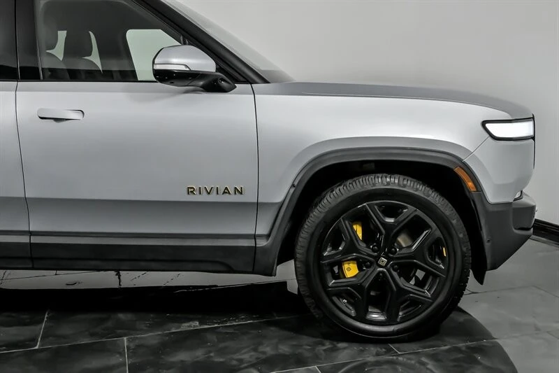 2022 Rivian R1T - Image 13 of 21