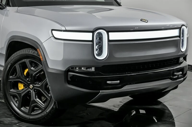 2022 Rivian R1T - Image 2 of 21