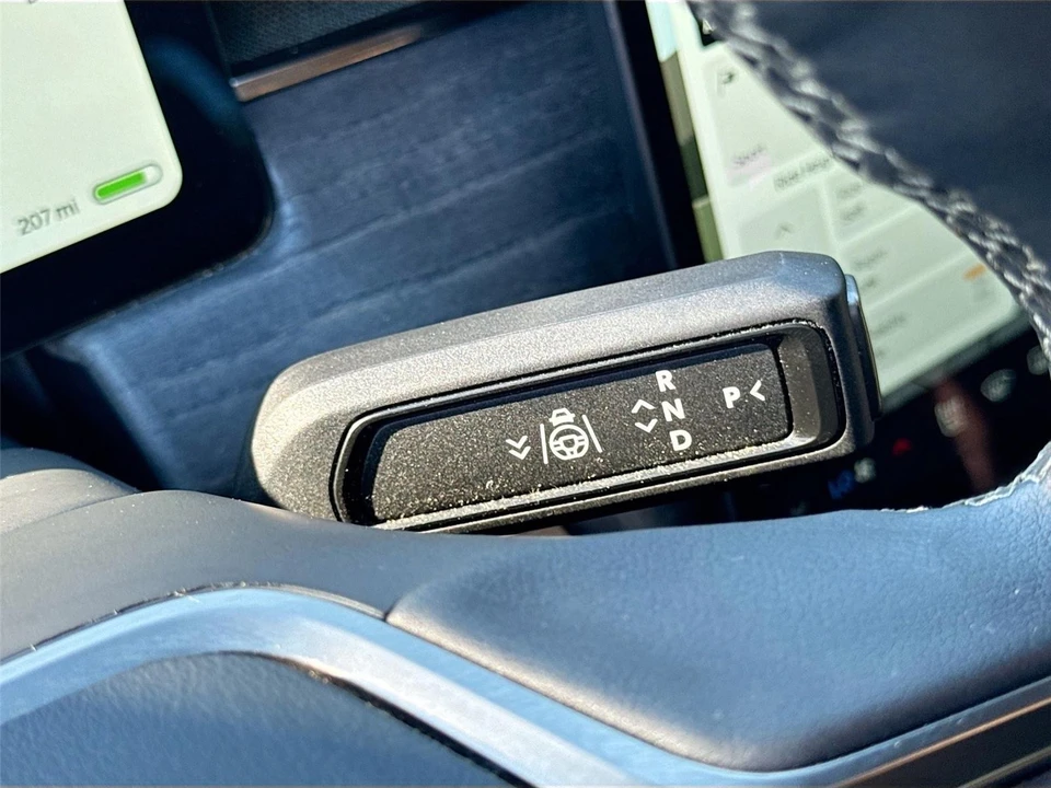 2022 Rivian R1T - Image 7 of 21