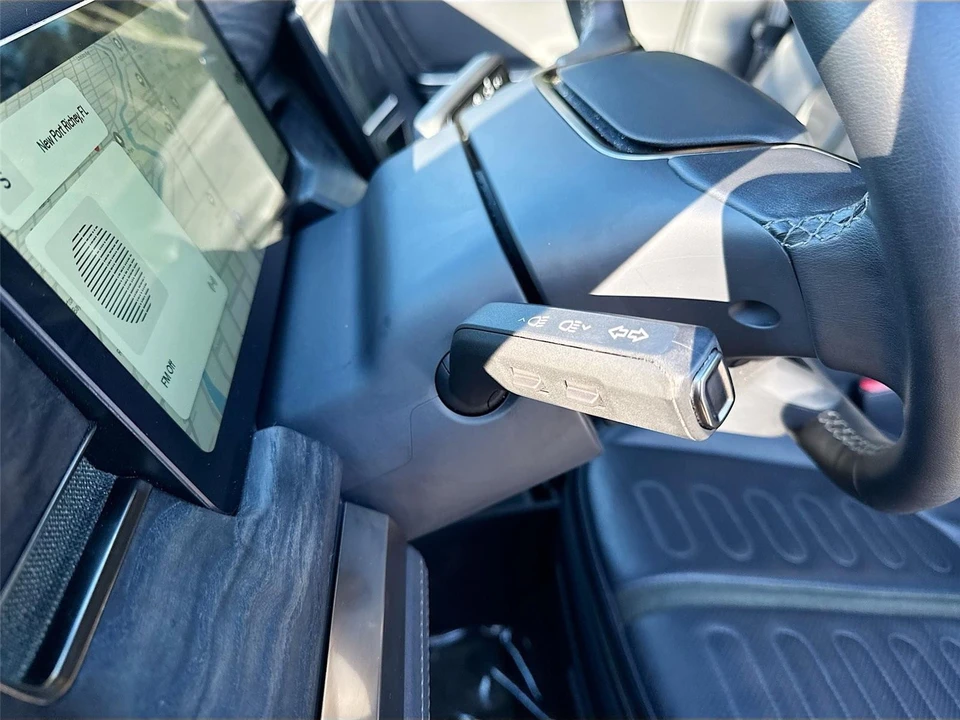 2022 Rivian R1T - Image 6 of 21