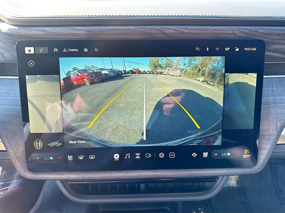 2022 Rivian R1T - Image 11 of 21