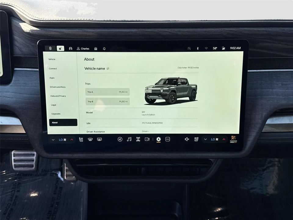 2022 Rivian R1T - Image 9 of 21