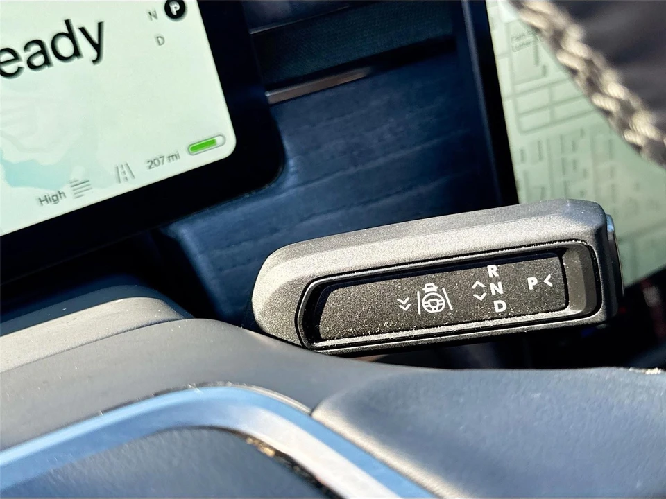 2022 Rivian R1T - Image 16 of 21