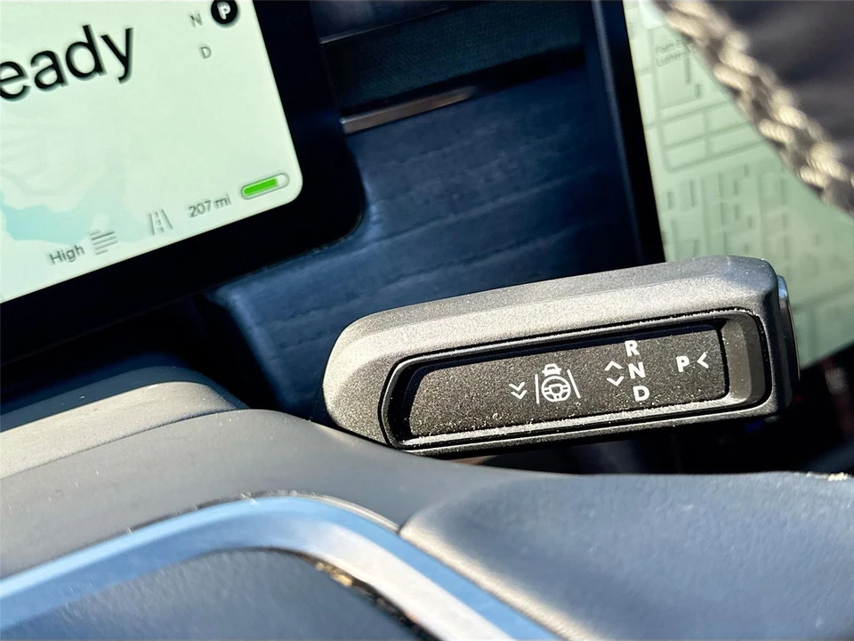 2022 Rivian R1T - Image 16 of 21